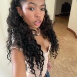 Anais Lee Instagram - content