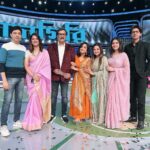 Anannya Biswas Instagram – Dadagiri tonight! Team #jogomaya 
Don’t miss today’s episode you guys!
Zee Bangla, 9:30pm tonight!👊