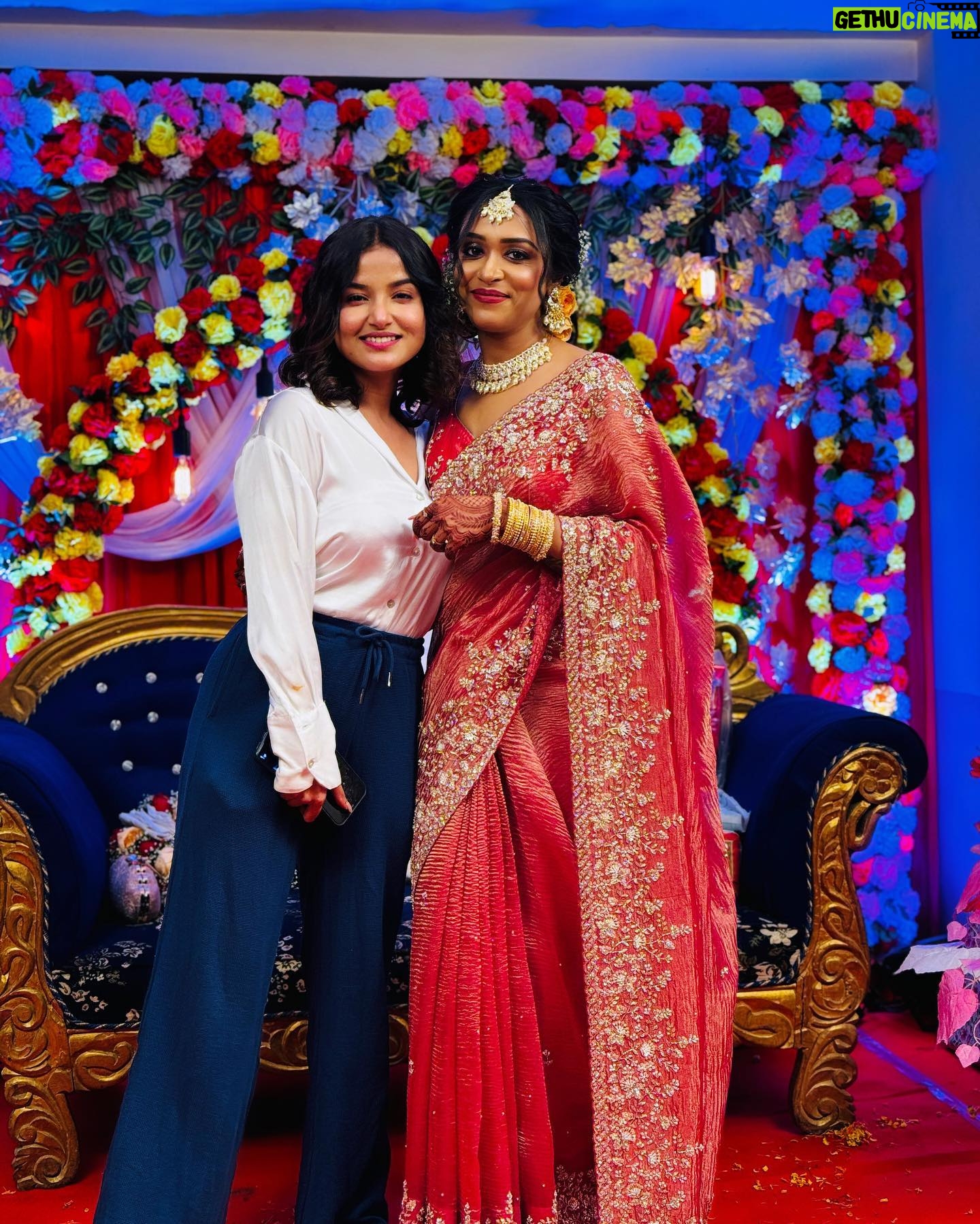 Anannya Biswas - 3 Likes - Finally the tum tum happened, and they got hitched 😃 11.03.2024
Congratulations🥂🎊🍾 @dipika.ghosh.946 @suvendu5822
PS: @mitalysingh .. one more wicket down but I’m still the constant player standing 😜