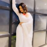 Anannya Biswas Instagram - 🤍 Happy Holi ❤️ ~ ~ 👗💍: @sampurna_dey_100 💄: @shahsumana 🎥: @srishtisarkar_0 ~ ~ #holi #2024 #anannyabiswas #reels #instagram