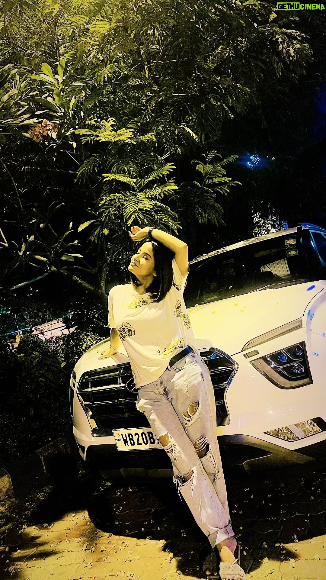 Anannya Biswas - 3 Likes - Through the lens.. we find ourselves
#anannyabiswas #reels #trending #instagram