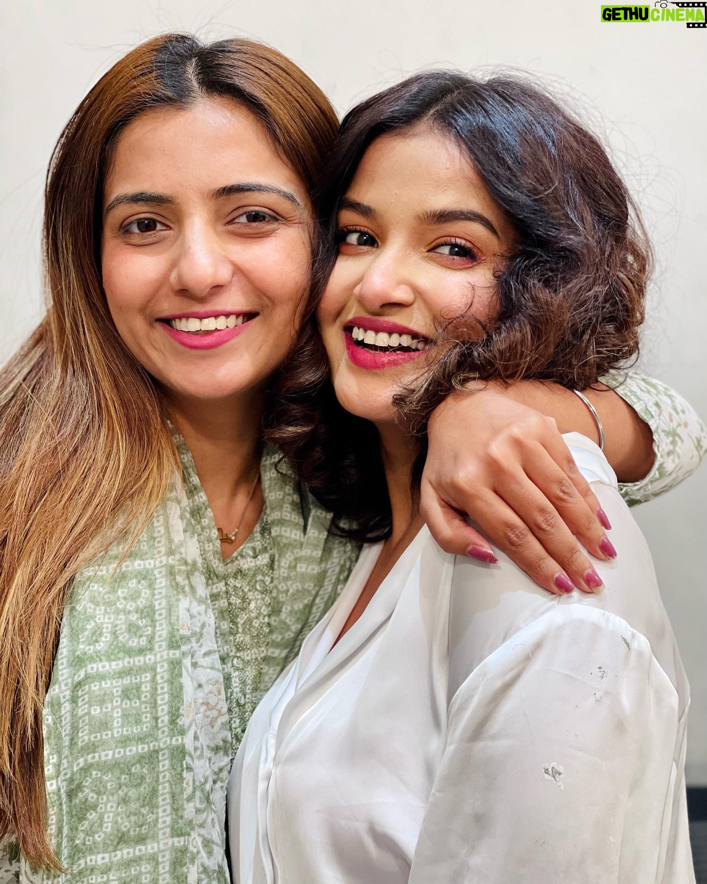 Anannya Biswas - 3 Likes - Sweet n Sassy 🥂
What say?
#anannyabiswas #instadaily #instagram