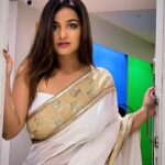 Anannya Biswas Instagram – Keeping it simple 🤍

@t_i_r_t_h_a_n_k_a_r 📸
Makeup by:@makeup_artist_amit 
Outfit by: @sampurna_dey_100 

#photooftheday #instagram #anannyabiswas #happysunday