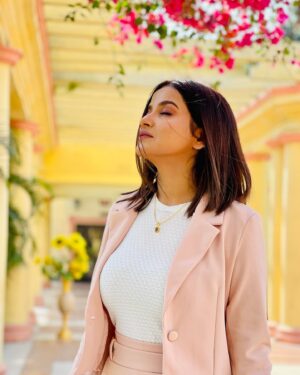 Anannya Biswas Instagram - 🌻

#anannyabiswas #instadaily #instagram