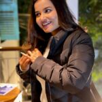 Anannya Biswas Instagram – ❄️ A Cup of Coffee ☕️ and C A N D I D S☺️

Thank you @imsayantanchakraborty 📸