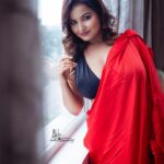 Anannya Biswas Instagram – 🖤 Classics ♥️
.
@abhisengupta_official 
@riyasengupta95 
@mohima_1998 
@soujit87 
.

#anannyabiswas #instapic #photography #instagram