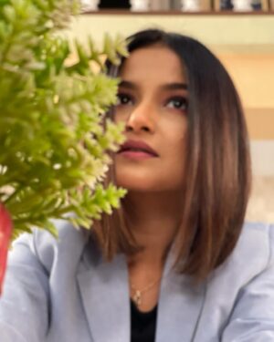 Anannya Biswas Instagram - What color is your aura?

#anannyabiswas #instagram #post #monday