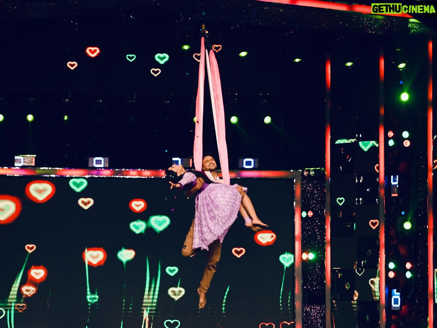 Ananya Dash Instagram - “I don’t know who you are, nor how I came to find you but may I just say… Hii Rapunzel!!!” @kabirprasadpradhanofficial Sir you have created it beautifully. DOD Grand Finale. #dod #zeesarthak #dance #performance #grandfinale