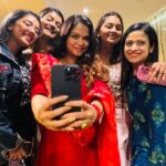 Ananya Dash Instagram - Just a bunch of boss babes.😉❤️ #girls #girlsgang #freindship #explorepage #odisha #photooftheday #instagood #instadaily
