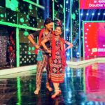 Ananya Dash Instagram - Ame Sambalpuria… Partner @ananya_.dash & Choreographer @kabirprasadpradhanofficial, Chala Jima Mahua Pani pee kari asma!!!! 😬😬😬😬 #instagram #photo #zeesarthak #dod #dance #sambalpuria