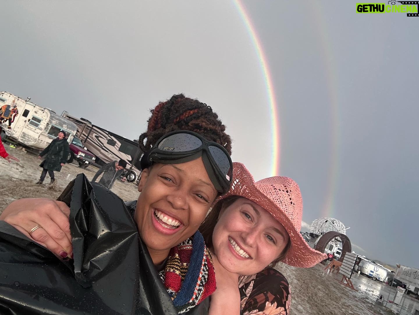 Anastasia Baranova Instagram - @burningman does it againβ¨ 1. π π 2. π₯Ήπ 3. π¦Ήπ½ββοΈπ©πΌβπ€π§π½ββοΈπ§ββοΈπ§π½ββοΈπΈπ½ 4. @campyellowumbrella serving the people 5. π 6. π
7. πβ°οΈπͺ© 8. ππ» 9. πππ· 10. β€οΈβπ₯