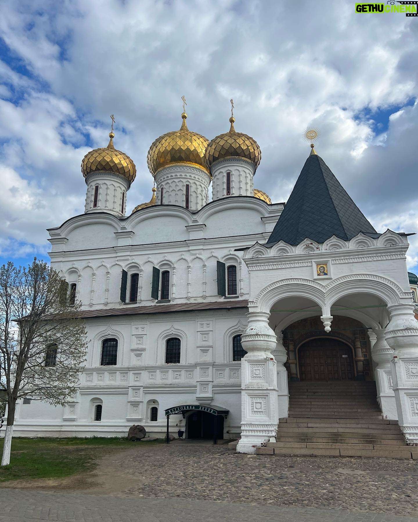 Anastasia Baranova - 2.6K Likes - Part Three: Old Russia 🇷🇺 On the Volga with Mama ❤️