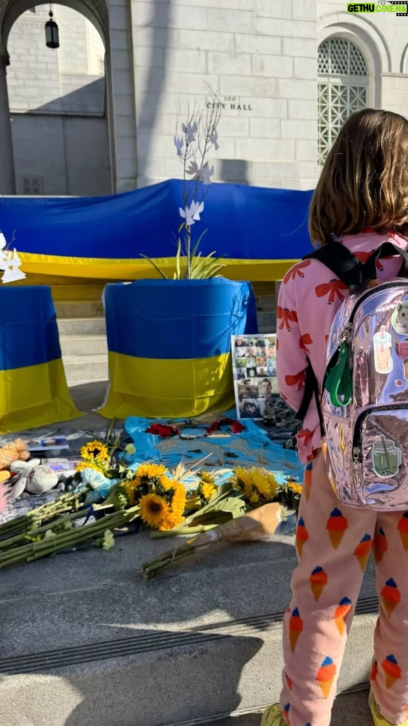 Anastasiia Korotka Instagram - -Мам це кров дітей? -так,це кров дітей! Розповідати дітям про війну, треба не для того щоб ненавиділи, а для того щоб не хотіли повторити! Розповідати світу про війну, треба щоб робили все, щоб її закінчити нашою перемогою!