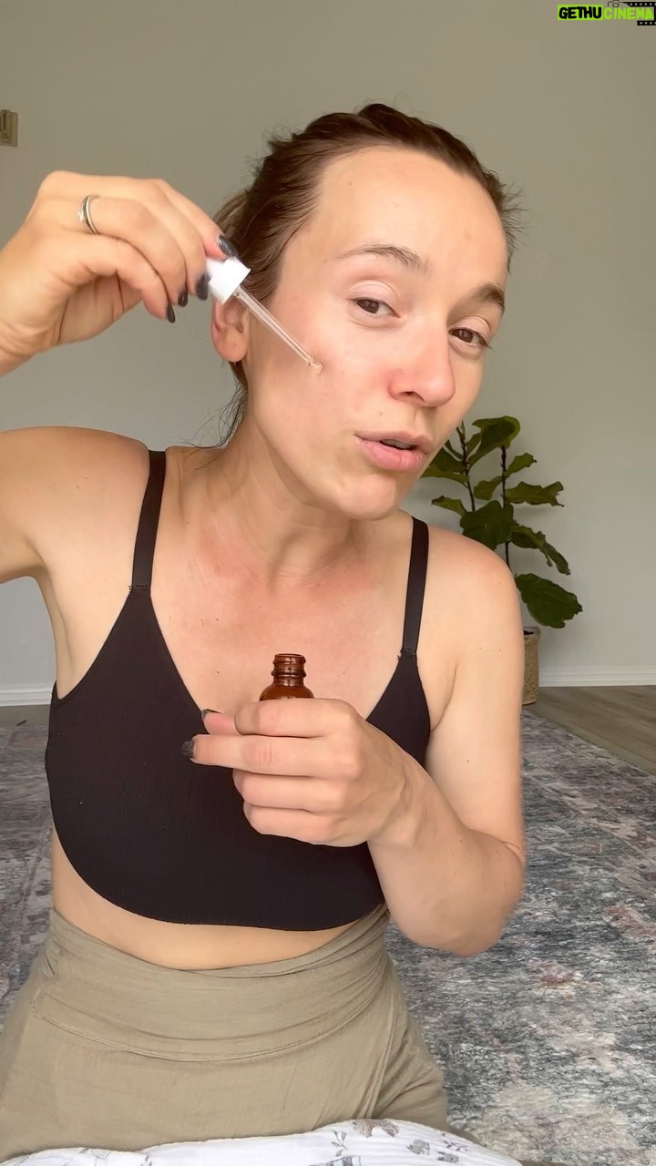 Anastasiia Korotka Instagram - Це я сьогодні записувала відео для дівчаток з «жіночої тусовочки» та вирішила їм настрій підняти,от думаю може і ви порегочете )))
