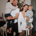Anastasiia Korotka Instagram - От щоб в такому складі весь 2024 і пройшов ,того ж самого бажаю кожній родині! Photo by @marta_adamchuk Чекала майже рік щоб Мартуся нас сфотографувала всіх разом❤️