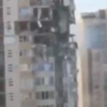 Anastasiia Korotka Instagram - Это дом наших друзей !!!!!!Только два дня назад Анечка приходила выбирать щенка,была счастлива пополнению,а сегодня уже У НИХ НЕТ ДОМА,В ИХ ДОМ ПОПАЛ СНАРЯД!!!!НЕТ ДОМА НА КОТОРЫЙ КОПИЛИ ДЕНЬГИ,в котором делали ремонт ,в котором были счастливы! Аня Рома Уля,держитесь!Нет слов которые вас успокоят,плачу! @mishe_anya @romagolik