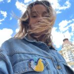 Anastasiia Korotka Instagram - На цому тижні буду знову розповідати про Українскі бренди! В Україну дууууже багато крутих брендів,ми просто про них не знаємо!! Дуже хочу познаїмити людей з як можно більшою кількість Українскіх виробників!!! Якщо ви Український бренд,пищить мені в дірект,я обов’язково розповім про вас в сторіс! Хто вже писав мені ,але я не виставляла вас,напишіть ще раз,могла вас просто загубити серед інших смс! 💙💛 @brosh.style