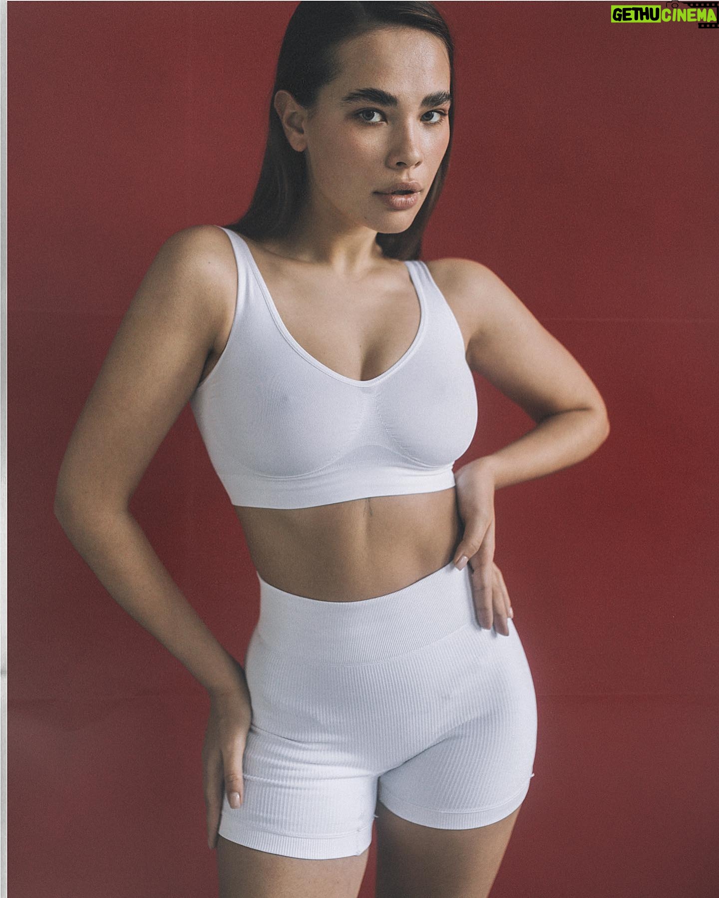 Anastasiya Reznik - 17.5K Likes - весна уже просто необходима!
ph: любимая @lena_fed