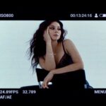 Anastasiya Kozhevnikova Instagram - Мені написали дівчата з Харкова. Візажист @klinockiss.mua та фотограф @photo.salmash . Вони запропонували зробити творчу зйомку, згадати, як то було🙈 Дівчата близько 3 місяців живуть та налагоджуюсь своє життя, роботу у Києві. Їм важлива підтримка🤍 Чекаю на фото, згодом поділюсь з Вами😌