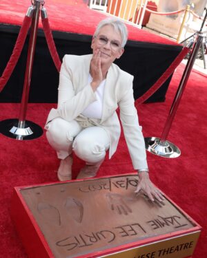 Andi Matichak Instagram - It was surreal and such an honor to be present with this incredible woman at her hand and footprint ceremony at the Chinese Theater the day after the @halloweenmovie premiere. I’ve always felt it’s impossible to encapsulate who Jamie is, but @melaniegriffith said it best, “she is everything everywhere all at once”. You deserve this and so much more @jamieleecurtis 🤍 You inspire us all.