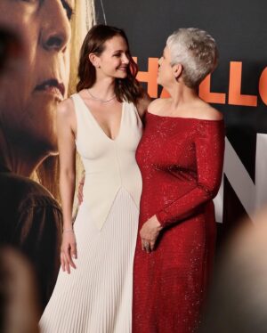 Andi Matichak Instagram - Grateful to these magnificent people and everyone who had a part in bringing this trilogy to life. My life is forever changed. @jamieleecurtis #DavidGordGreen @campbellrohan @kylerichards18 @itsjasonblum and many many more not pictured. 🤍🤍🤍