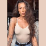 Andi Tóth Instagram – 🙎🏽‍♀️