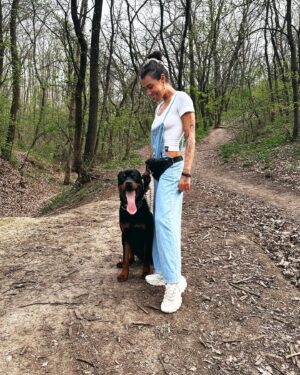 Andi Tóth Instagram - Kisbaba🥹🐺🐰🌳🌿🐾 #Bailey #rottweiler #mybaby