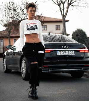 Andi Tóth Instagram - Fast&Furious powered by @cornercarkft 👸🏽
#car #audi #blackcar #fastandfurious #reklam