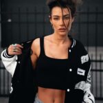 Andi Tóth Instagram – @backoff.hu kabim🖤 12-e, azaz holnap éjfélig még jár hozzá a valentinnapi csomagolás👸🏽