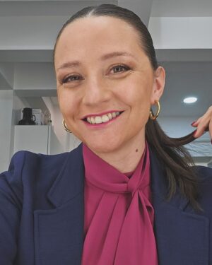 Andrea Aristegui Instagram - Al mal tiempo... abrigarse! 🥶🥶🥶
Buenas noches y gracias por acompañarnos en @meganoticiascl 😉