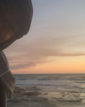 Andrea Bang Instagram - Chasing sunsets 🌅

Old photos but dreaming of these colours. Can anyone guess where these 2 places are? And people guessed it! Jeju Island (Korea) & San Diego (Pacific Beach and La Jolla 🏝️)

Sunset recommendations around the world are welcome!
