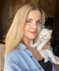 Actress Andrea Boehlke HD Instagram Photos and Wallpapers June 2024
