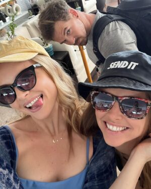 Andrea Boehlke Instagram - What a dream being able to film a travel series with my sister @saburii in Cabo! And randomly @mich_fitz was there at the same time and hopped in on the fun 💃🏻 Laughs were had, whales were watched, utvs were driven, gondolas were jumped. Can’t wait for you all to see it on @thedesignnetwork in a couple of months! 🌵🐳☀️ #SliceOf #Cabo