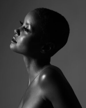 Andrea Bordeaux Instagram - Looking forward to more and more and more.
.
More, please.🌹
.
.
What are you looking forward to?
.
.
📸: @justinjjerrod ♥️
💄: @makeupactivist | @hippiechiklifestyle ❤️‍🔥