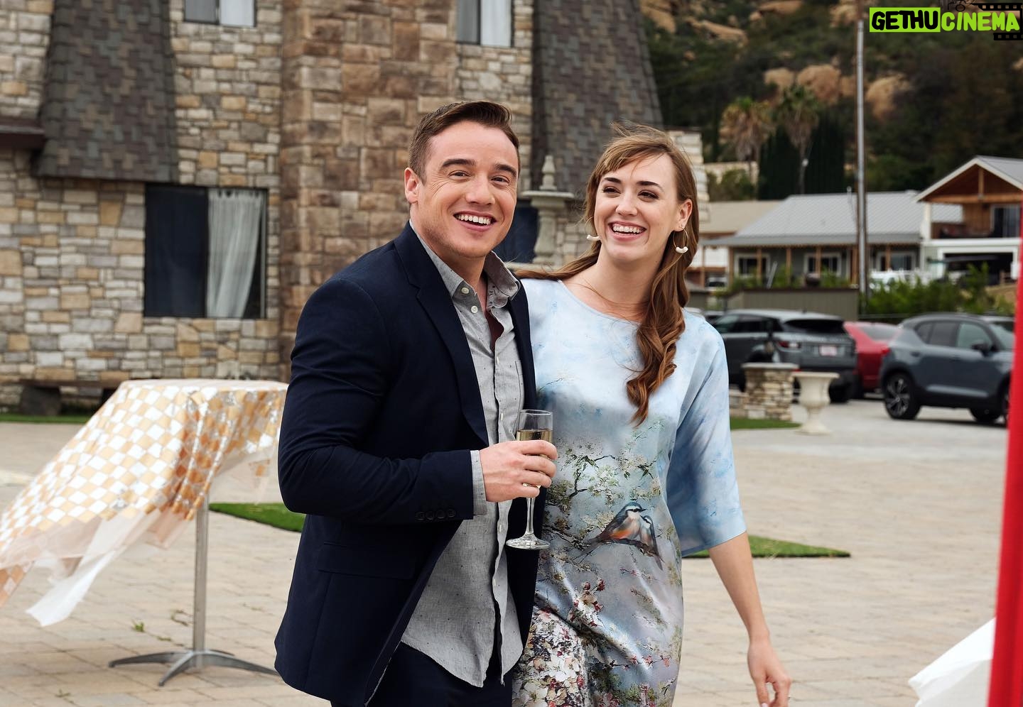Andrea Bowen - 2.9K Likes - 𝐀 𝐩𝐡𝐨𝐭𝐨 𝐬𝐞𝐫𝐢𝐞𝐬
First comes love
Then comes what looks to be a very intense baby shower
Who is that? She looks up to something’...
Wait now they’re at a funeral?! What’s going on in this family?
Watch and find out!
“𝘗𝘴𝘺𝘤𝘩𝘰 𝘚𝘪𝘴𝘵𝘦𝘳-𝘪𝘯-𝘓𝘢𝘸”
Sunday, August 16th at 8/7c on @lifetimetv