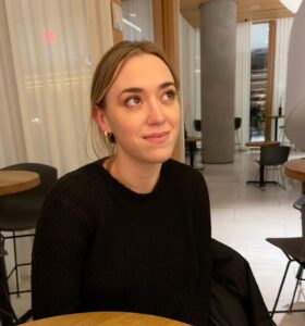 Actress Andrea Bowen HD Instagram Photos and Wallpapers August 2023