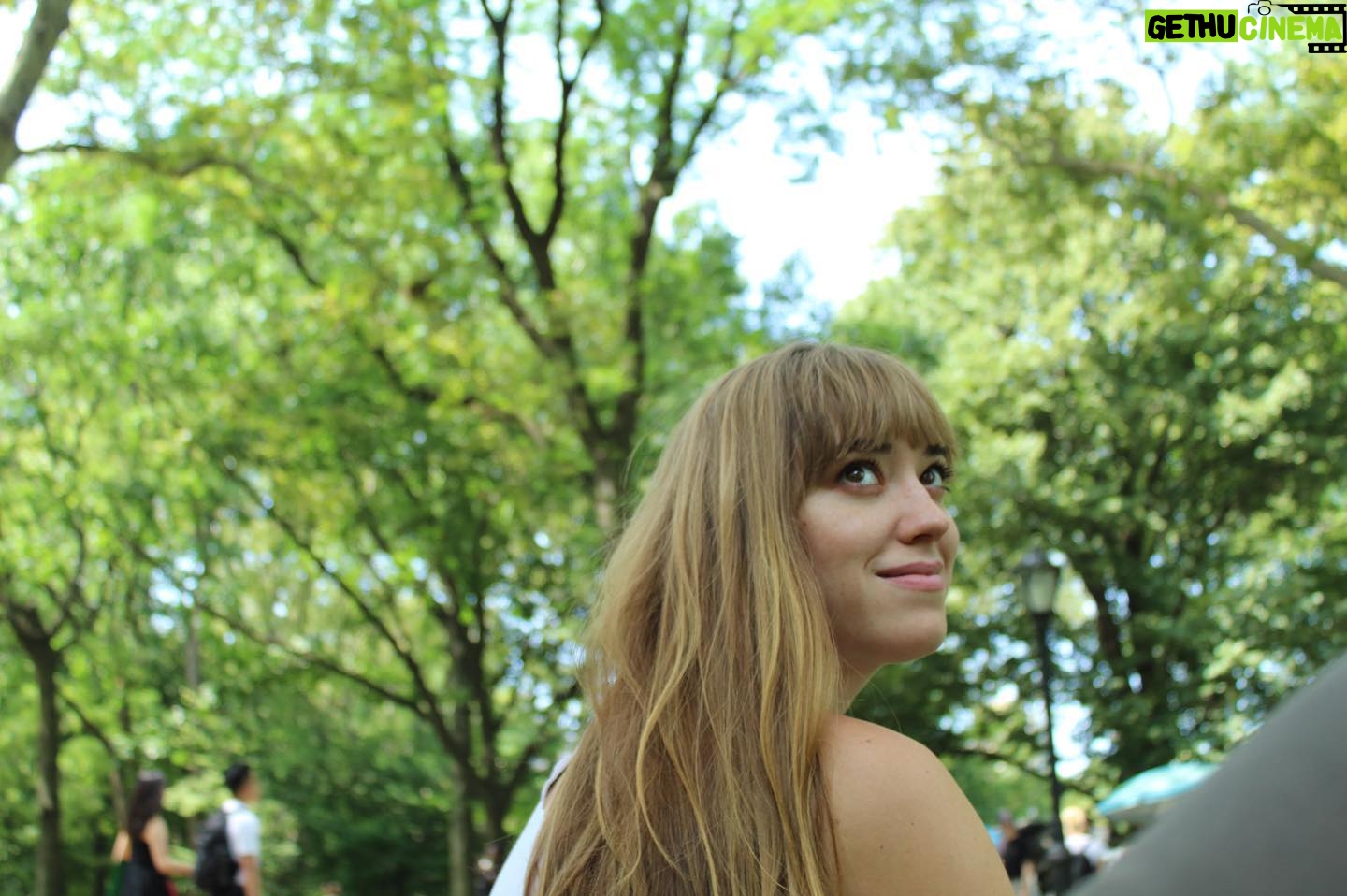 Andrea Bowen - 2.7K Likes - New York Citree