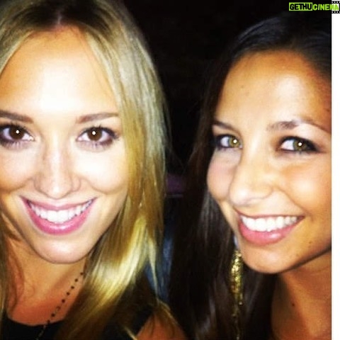 Andrea Bowen - 2.1K Likes - It’s this lil bean’s birthday today! @adrianaleonard, you make the journey so much sweeter.
Happiest of birthdays to the sweetiest of peoples! Bombard her with love. <3 <3 <3