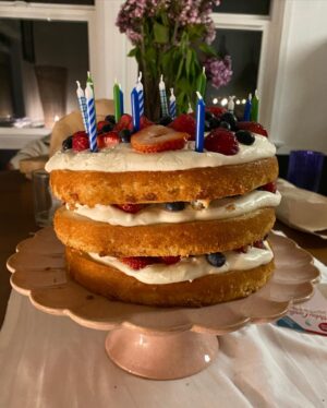Andrea Bowen Instagram - It was my 🍯‘s birthday on Friday but we were too busy cleaning up after the 10 pizza doughs that exploded in our fridge to stop for an Instagram post. Kidding. Well no that did happen but we were actually just busy celebrating.⁣
⁣
Let’s just say that Josh was born and the world became a better, funnier and far more interesting place. Sure I am biased but those of you on here who know him know I am right and those of you who don’t, well I have yet to encounter someone who meets him and doesn’t enthusiastically exclaim to me afterward “oh my gosh I love Josh!” He’s just the greatest and I’ll never stop having a giant crush on him. ⁣
⁣
Happy birthday, @zuckermanjosh! ♥️⁣
⁣