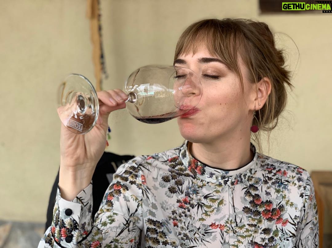 Andrea Bowen - 2.2K Likes - Happy spring, lovies.