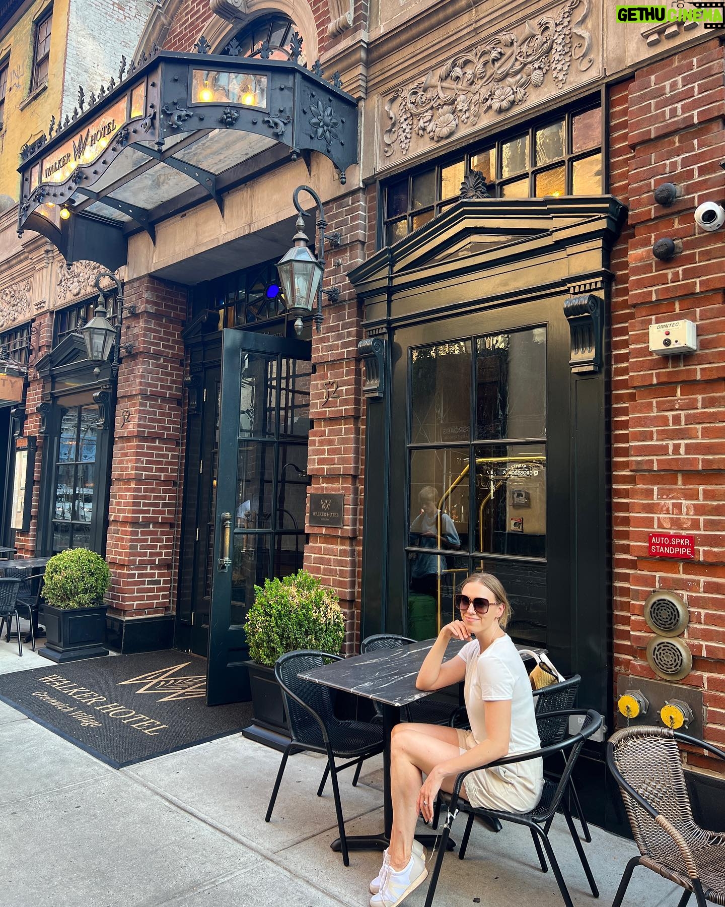 Andrea Bowen - 2.6K Likes - Whenever I go back home to NYC, I always stay with family or friends but this trip we stayed at @walkerhotels in Greenwich Village and lemmetellyou it was fabulous. Felt like a tourist and a v. chic New Yorker all at once. 😍😍😍 #walkerhotelgreenwichvillage
