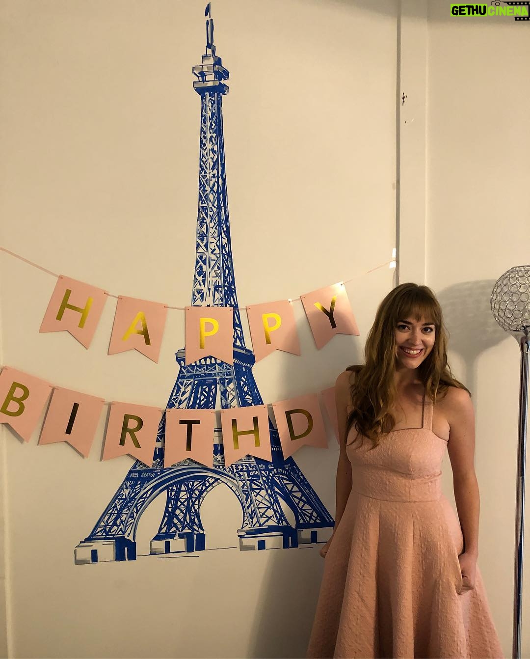 Andrea Bowen - 4.9K Likes - 🥂🎂Happy Birthd to me! 🥂🎂