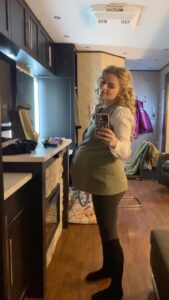Actress Andrea Brooks HD Instagram Photos and Wallpapers May 2024