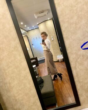 Andrea Brooks Instagram - Another season of @wcth_tv coming your way! Tonight on @hallmarkchannel ❤️🥼