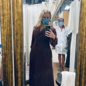 Andrea Brooks Instagram - As promised! Nine years of fittings with @barbaragregusova! It took a while to dig up all these pictures but I managed to find them all! 🥼👗2022 2021 2020 2019 2018 2017 2016 2015 2014 🤳🧥 #hearties #season10letsgo (fun fact: I only wore the corset in season 2) *Update! Season 2 was technically not Barbara but it sure feels like she’s been here all along*