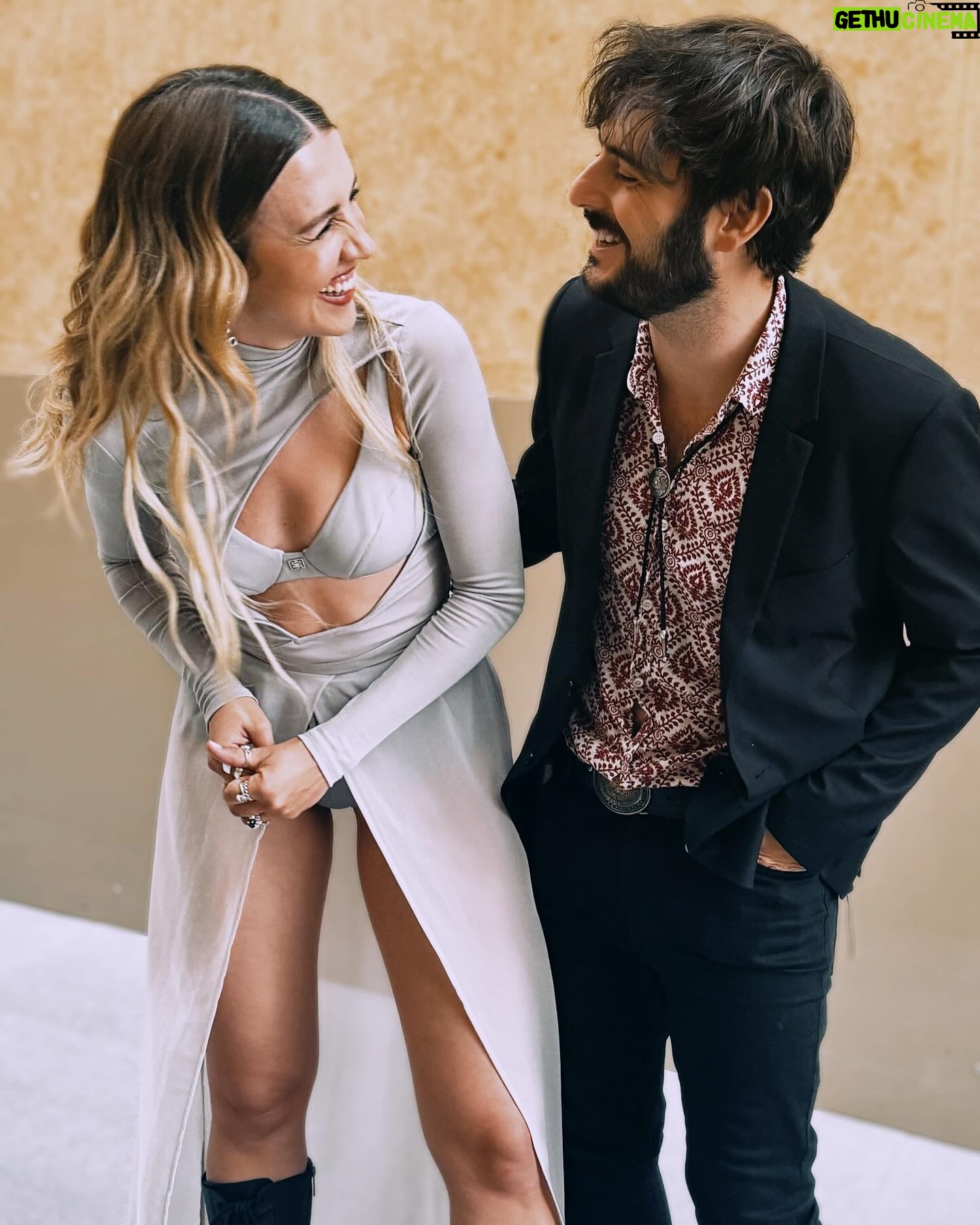 Andrea Guasch - 3.2K Likes - @academusica 🎶✨
Hair & make up @pausellesmakeupartist x @lorealpro
Look @elisabettafranchi @drmartensofficial @viddajewelry
Nails @serendipia_creativenails