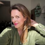 Andrea Kerestešová Instagram - My ženy to proste potřebujeme. Rozmaznávať sa 🥰. Užila som si skvelých 24 hodín pre seba a svoje povrchné svetské holčičí radosti. Sú to totiž milosti 🙏 #zena #sebepece #krasa #kadernik #kosmetika #masaz #jidlo #cas #spanek #den #radost #milost