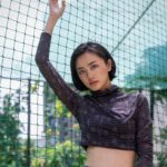Andrea Kevichusa Instagram - Y2K revival era with PUMA.👸🏻 Link to shop this look on my story. 📸- @infinityprojkt