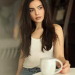 Andrea Londo Instagram - at home w/ @fotowill
