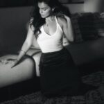 Andrea Londo Instagram - lentamente —— 📸 @thecoconutyam